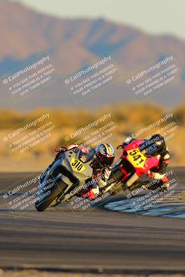 media/Jan-21-2023-CVMA (Sat) [[b9eef8ba1f]]/Race 13 500 Supersport-350 Supersport/